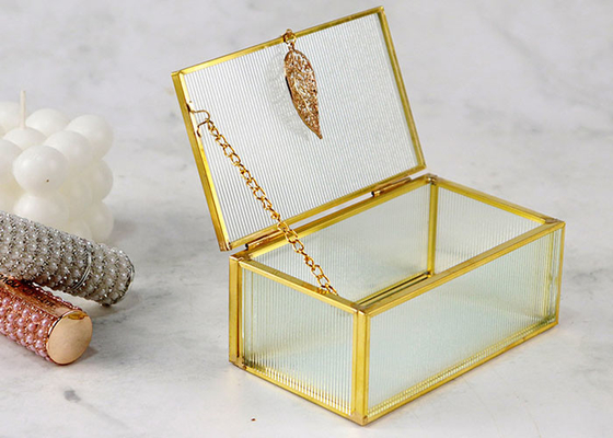 Europe vintage dustproof clamshell copper color classic glass artifact eternal flower buckle money jewelry box